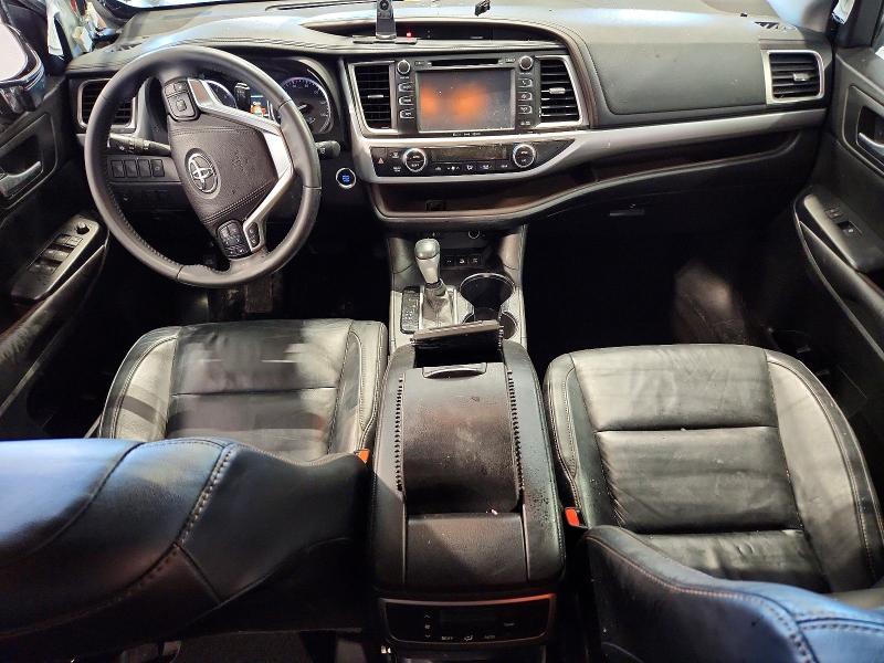 Photo 8 from auction – 2016 TOYOTA HIGHLANDER with VIN 5TDJKRFHXGS274930