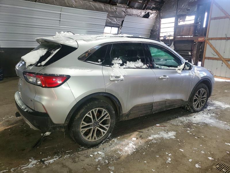 Photo 3 from auction – 2020 FORD ESCAPE SEL with VIN 1FMCU9H97LUA39329
