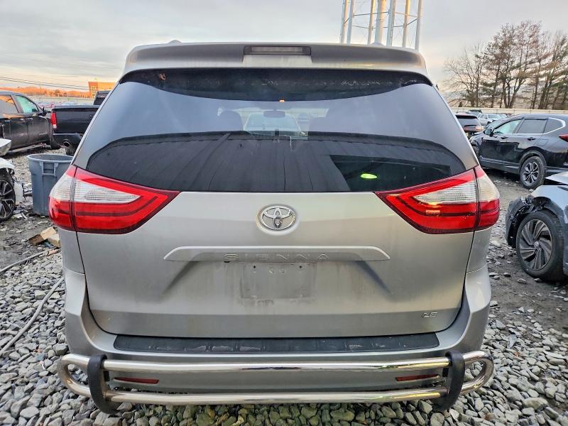 Photo 6 from auction – 2015 TOYOTA SIENNA LE with VIN 5TDKK3DC8FS542249