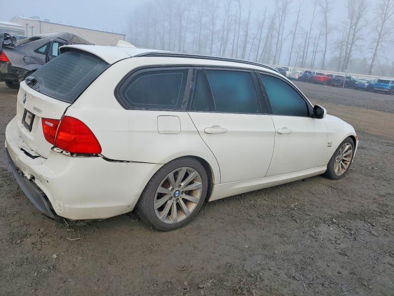 Photo 3 from auction – 2011 BMW 328 XI with VIN WBAUU3C58BA542391