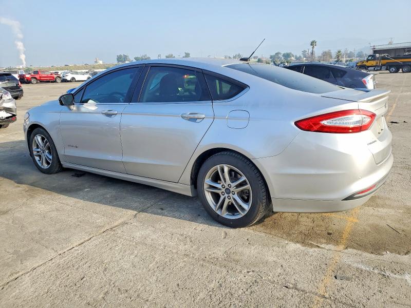 Photo 2 from auction – 2016 FORD FUSION with VIN 3FA6P0LUXGR141047