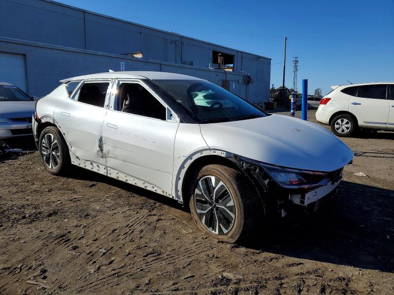 Photo 4 from auction – 2022 KIA EV6 LIGHT with VIN KNDC3DLC9N5062962