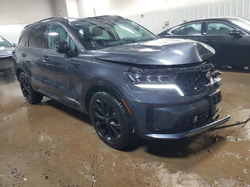 Photo 4 from auction – 2021 KIA SORENTO with VIN 5XYRK4LF5MG060381