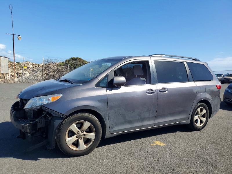 Photo 1 from auction – 2017 TOYOTA SIENNA LE with VIN 5TDKZ3DC0HS791336