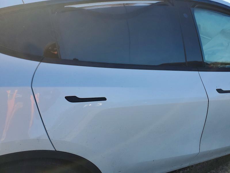 Photo 11 from auction – 2020 TESLA MODEL Y with VIN 5YJYGDEE5LF047962