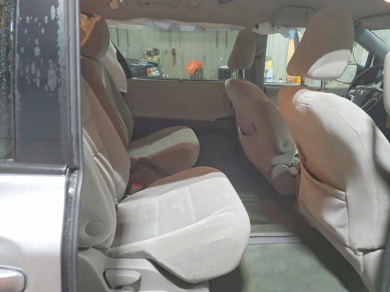 Photo 11 from auction – 2016 TOYOTA SIENNA LE with VIN 5TDJK3DC0GS132428