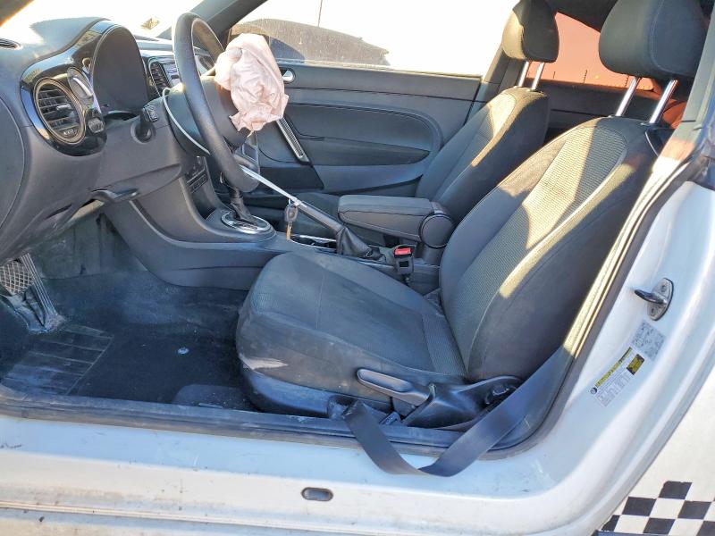Photo 7 from auction – 2014 VOLKSWAGEN BEETLE with VIN 3VWF17AT1EM646528