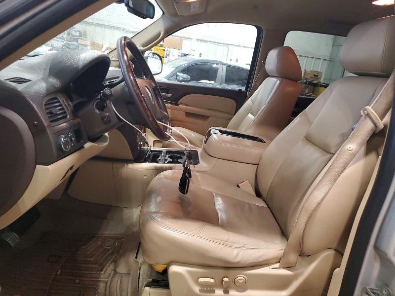Photo 7 from auction – 2010 GMC YUKON DENA with VIN 1GKUKEEF4AR131505