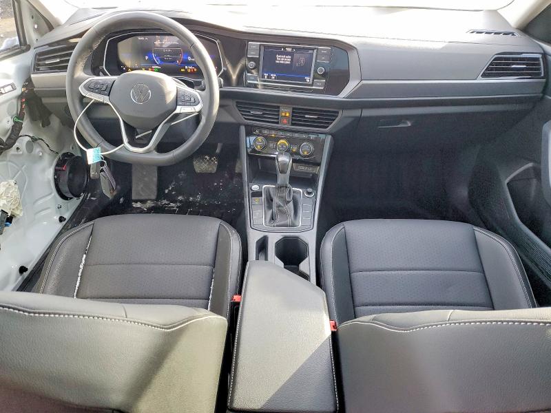 Photo 8 from auction – 2024 VOLKSWAGEN JETTA with VIN 3VW7M7BU2RM067945