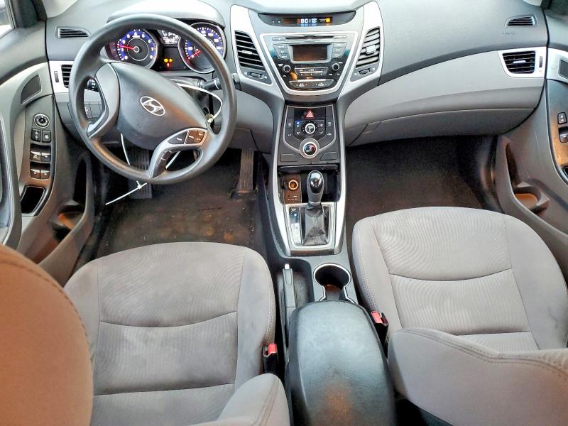 Photo 8 from auction – 2016 HYUNDAI ELANTRA SE with VIN 5NPDH4AE6GH687946