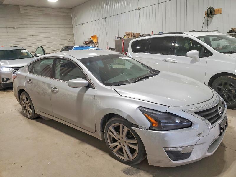 Photo 4 from auction – 2013 NISSAN ALTIMA 3.5 with VIN 1N4BL3AP6DN422611