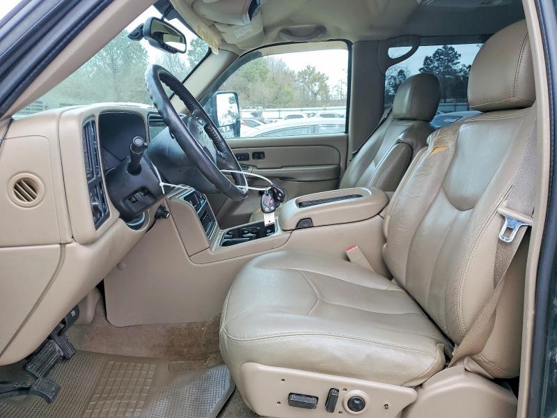 Photo 7 from auction – 2005 CHEVROLET SILVERADO with VIN 1GCHK23215F956906