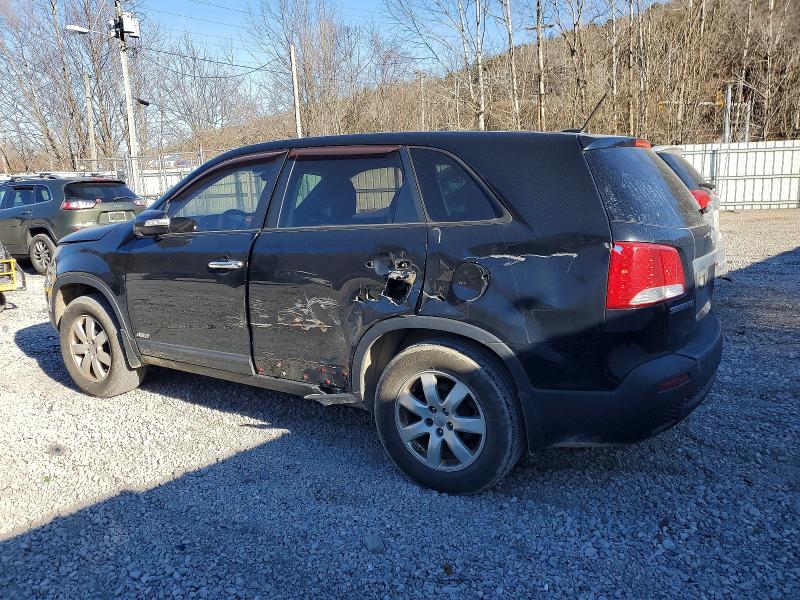 Photo 2 from auction – 2013 KIA SORENTO LX with VIN 5XYKTCA66DG406191