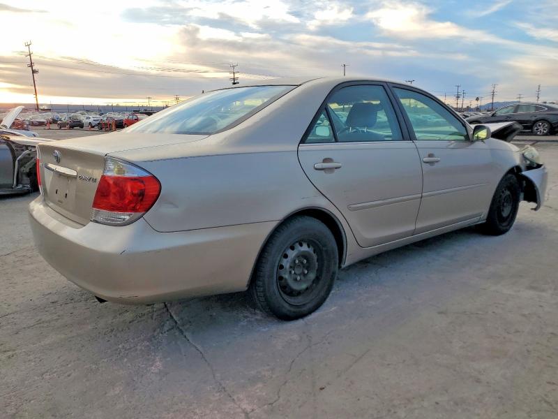 Photo 3 from auction – 2005 TOYOTA CAMRY with VIN 4T1BE32K45U421130