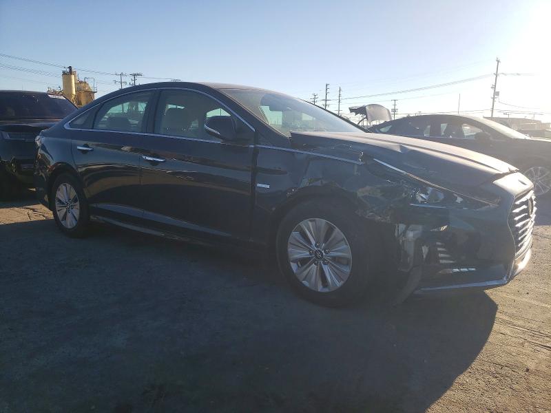 Photo 4 from auction – 2018 HYUNDAI SONATA with VIN KMHE24L38JA080121