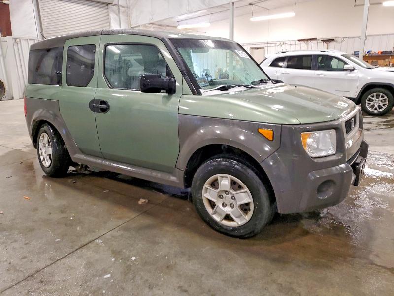 Photo 4 from auction – 2005 HONDA ELEMENT LX with VIN 5J6YH28335L017266