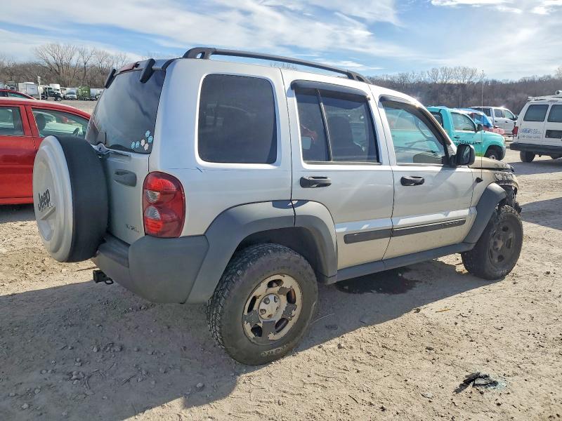 Photo 3 from auction – 2006 JEEP LIBERTY SP with VIN 1J4GL48K56W243581