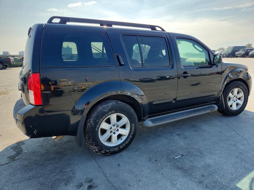 Photo 3 from auction – 2010 NISSAN PATHFINDER with VIN 5N1AR1NN1AC626544