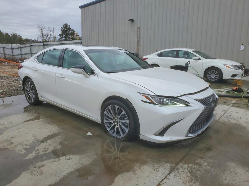 Photo 4 from auction – 2021 LEXUS ES 300H with VIN 58ADA1C12MU011271
