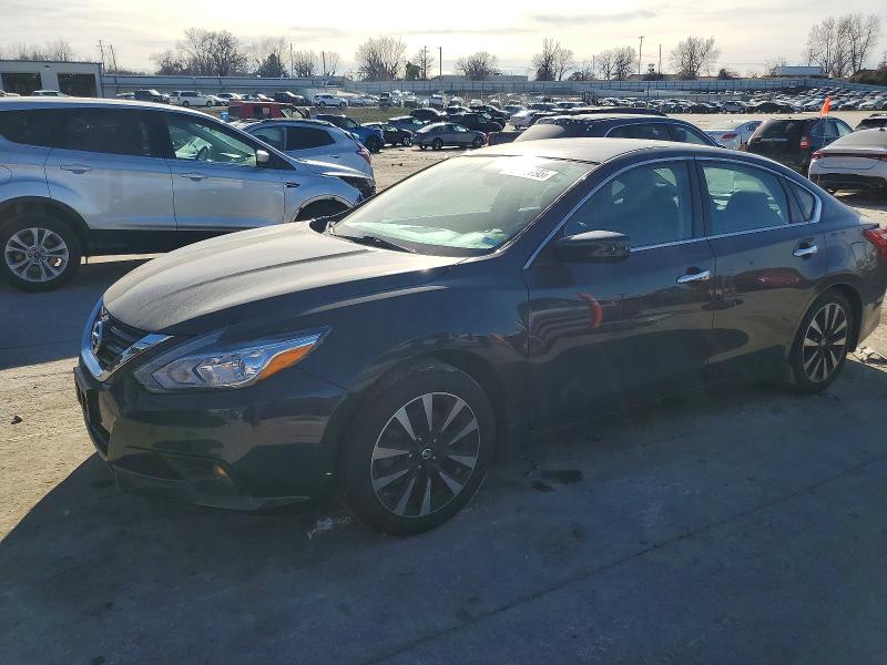 NISSAN ALTIMA 2.5 2017 with VIN 1N4AL3AP4HC940469 - Photo from auction