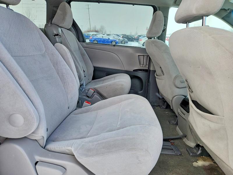Photo 11 from auction – 2015 TOYOTA SIENNA with VIN 5TDKK3DC8FS625146