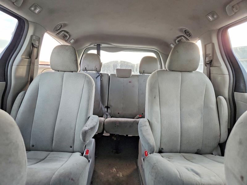 Photo 10 from auction – 2011 TOYOTA SIENNA with VIN 5TDZK3DC2BS038319