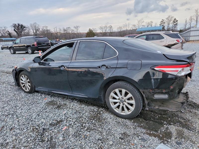 Photo 2 from auction – 2018 TOYOTA CAMRY with VIN 4T1B11HK7JU080615