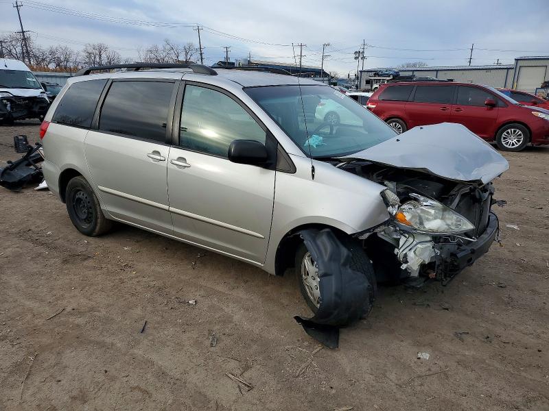 Photo 4 from auction – 2010 TOYOTA SIENNA CE with VIN 5TDKK4CC3AS308116