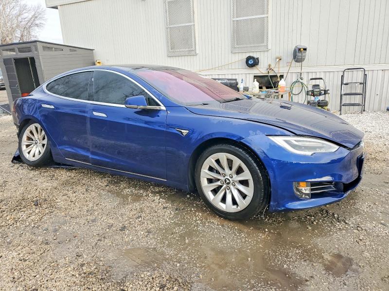 Photo 4 from auction – 2018 TESLA MODEL S with VIN 5YJSA1E27JF296885
