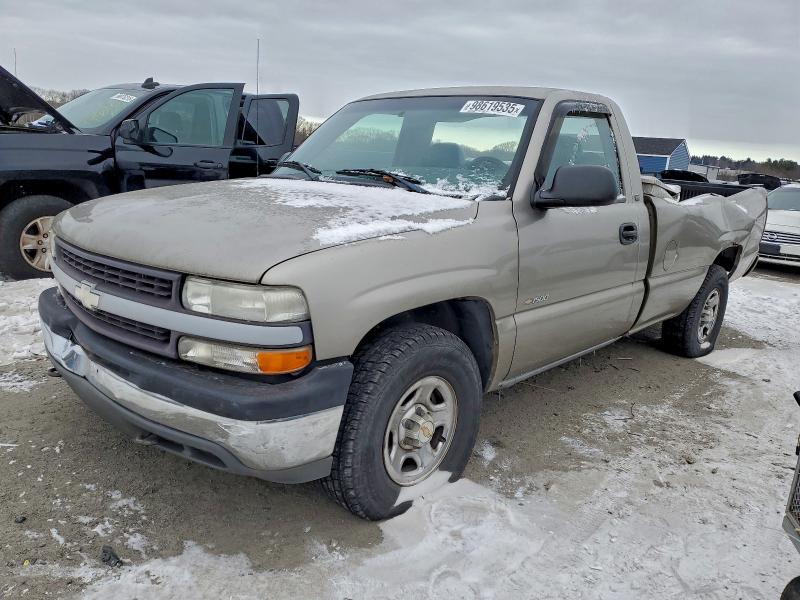 CHEVROLET SILVERADO 2001 with VIN 1GCEK14T31E214785 - Photo from auction