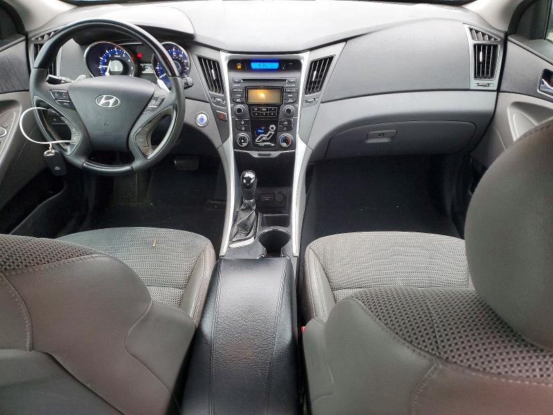 Photo 8 from auction – 2013 HYUNDAI SONATA SE with VIN 5NPEC4AC0DH675434