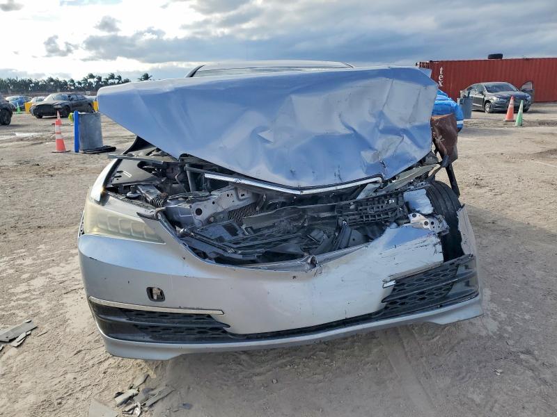 Photo 5 from auction – 2015 ACURA TLX with VIN 19UUB1F33FA005880