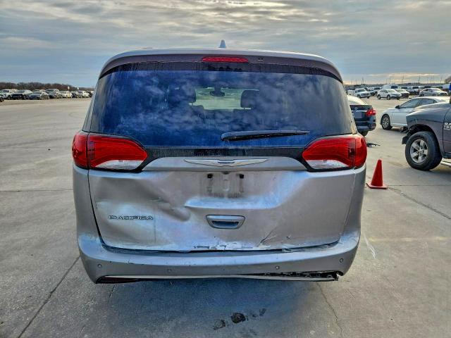 Photo 6 from auction – 2017 CHRYSLER PACIFICA T with VIN 2C4RC1BG0HR747288