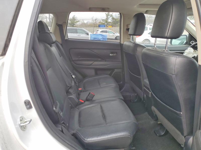Photo 11 from auction – 2016 MITSUBISHI OUTLANDER with VIN JA4JZ4AX4GZ014657