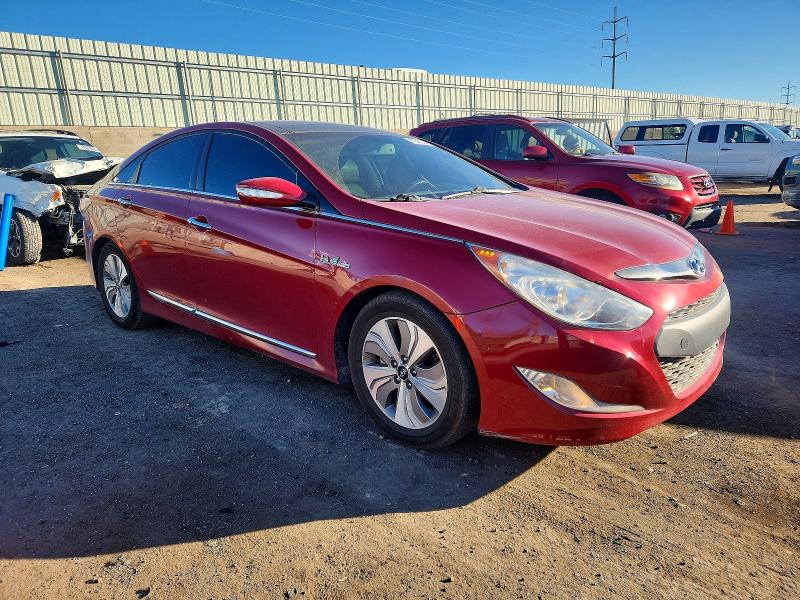 Photo 4 from auction – 2015 HYUNDAI SONATA HYB with VIN KMHEC4A40FA129148