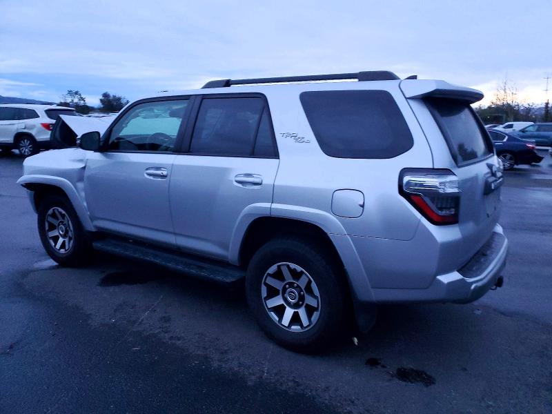 Photo 2 from auction – 2022 TOYOTA 4RUNNER SR with VIN JTERU5JR9N6019135