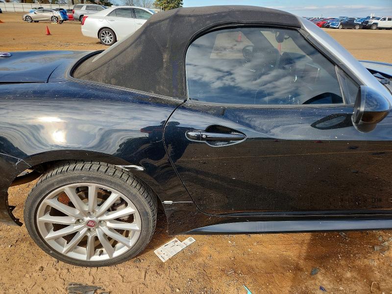 صورة رقم 10 من المزاد - 2017 FIAT 124 SPIDER مع VIN JC1NFAEK5H0107607