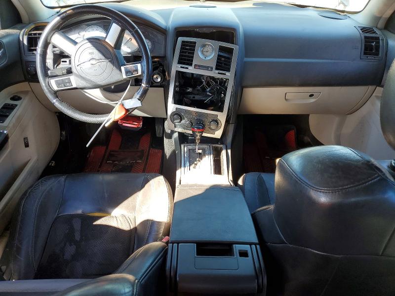 Photo 8 from auction – 2007 CHRYSLER 300C SRT-8 with VIN 2C3KA73W87H617817