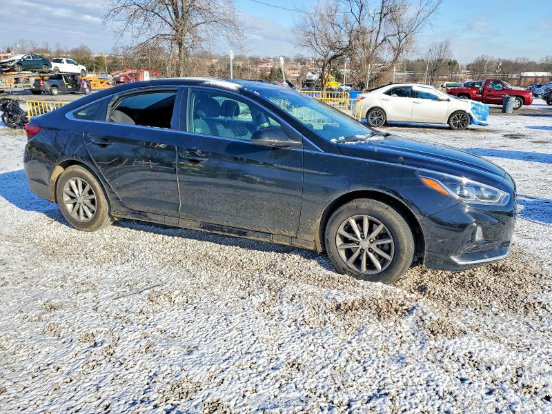 Photo 4 from auction – 2019 HYUNDAI SONATA with VIN 5NPE24AF8KH773945