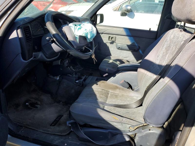 Photo 7 from auction – 2000 TOYOTA TACOMA with VIN 4TANL42N2YZ659309