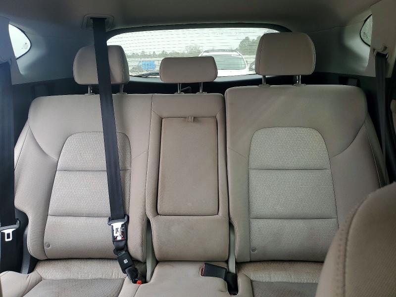 Photo 10 from auction – 2016 HYUNDAI TUCSON SE with VIN KM8J23A45GU226549