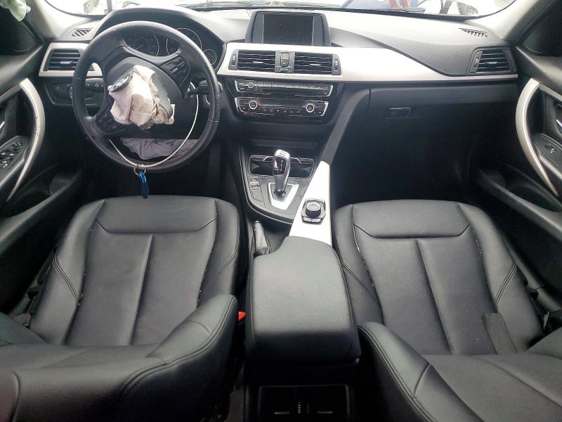 Photo 8 from auction – 2016 BMW 320 with VIN WBA8E1G54GNT38040