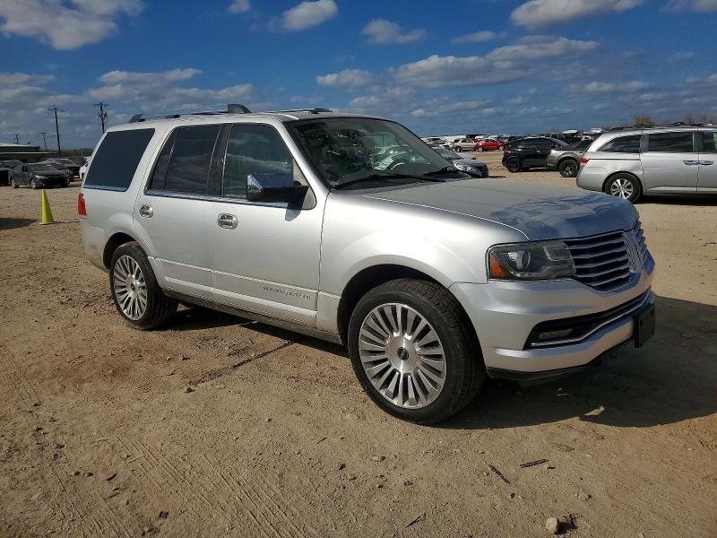 Photo 4 from auction – 2017 LINCOLN NAVIGATOR with VIN 5LMJJ2KT5HEL00483