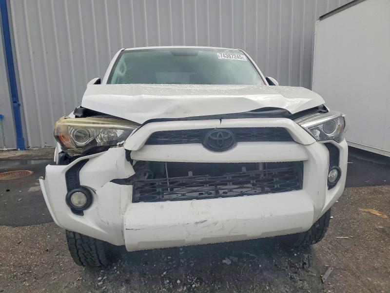 Photo 5 from auction – 2014 TOYOTA 4RUNNER SR with VIN JTEZU5JRXE5074053