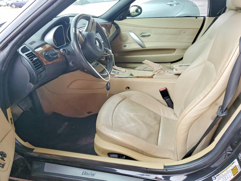 Photo 7 from auction – 2006 BMW Z4 with VIN 4USBU53566LX02116