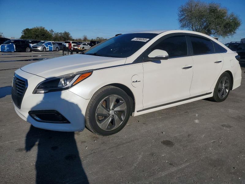 HYUNDAI SONATA PLU 2016 with VIN KMHE54L28GA021206 - Photo from auction