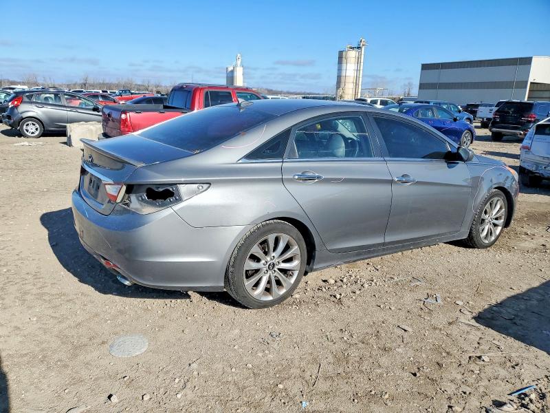 Photo 3 from auction – 2013 HYUNDAI SONATA with VIN 5NPEC4AC9DH665632