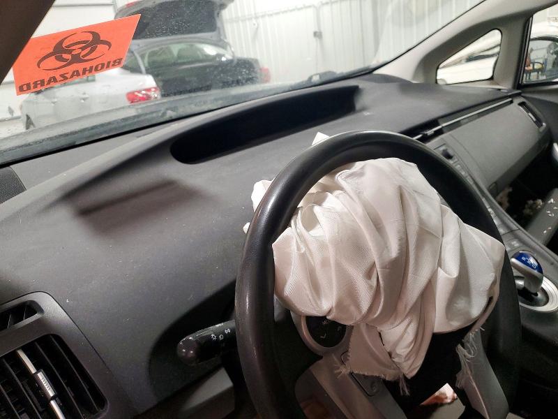 Photo 9 from auction – 2011 TOYOTA PRIUS with VIN JTDKN3DU3B0299026
