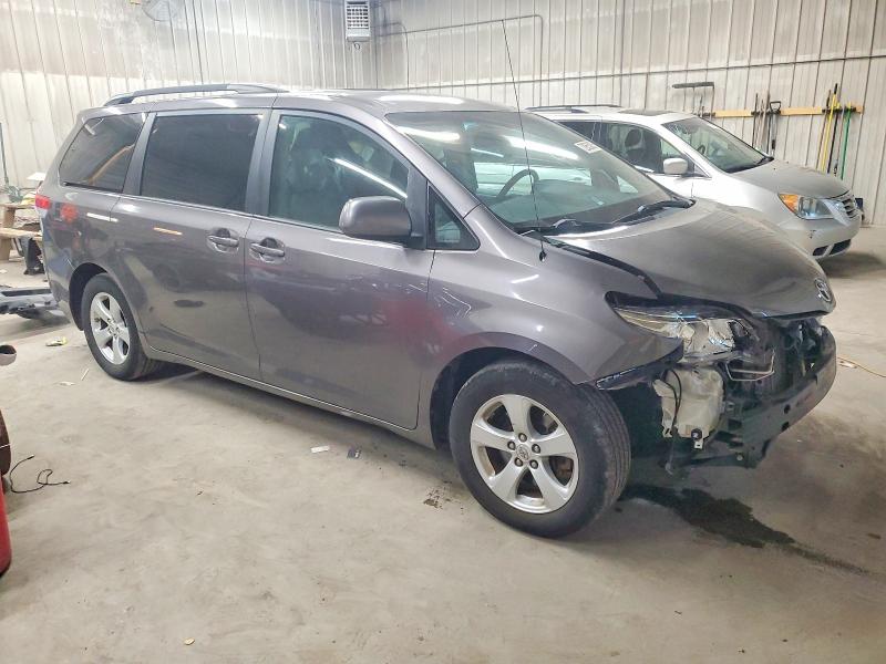 Photo 4 from auction – 2011 TOYOTA SIENNA LE with VIN 5TDKK3DC2BS092382