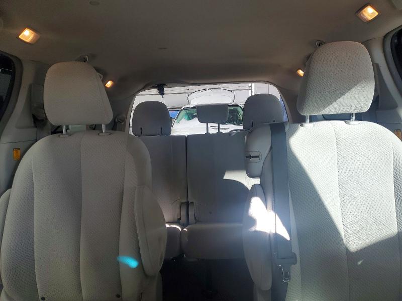Photo 10 from auction – 2012 TOYOTA SIENNA LE with VIN 5TDKK3DC3CS248107